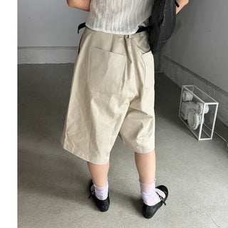 Bermuda shorts with one pleat