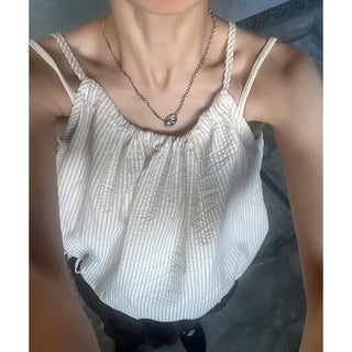 Line design lead necklace