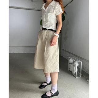 Bermuda shorts with one pleat