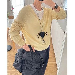 Vivid V-neck knit