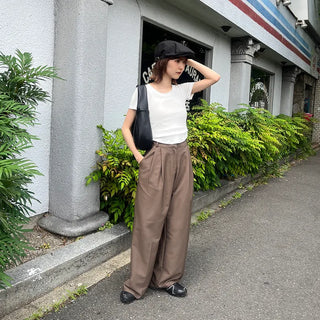Round-cut cropped T-shirt