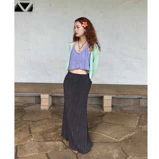 Pleated long skirt