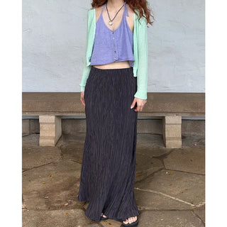 Pleated long skirt