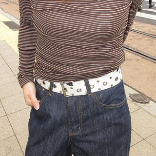 Eyelet belt