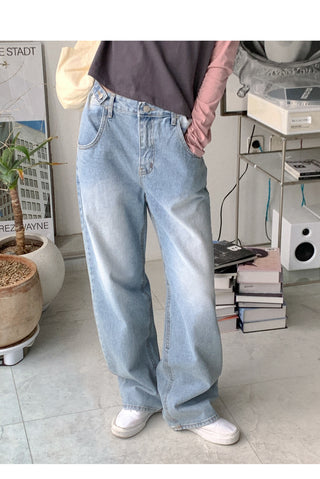 Wide side buckle denim pants