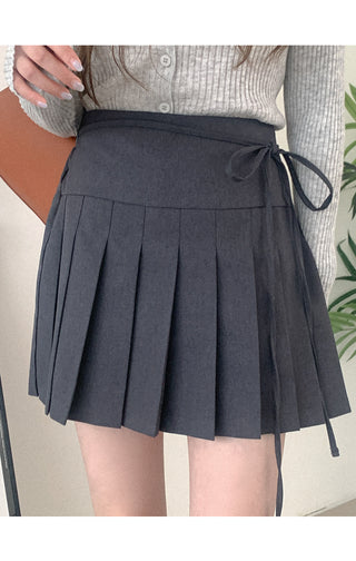 Pleated ribbon mini skirt