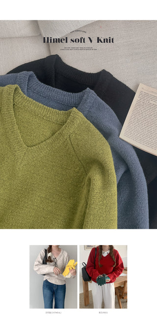 Colored V-neck knit