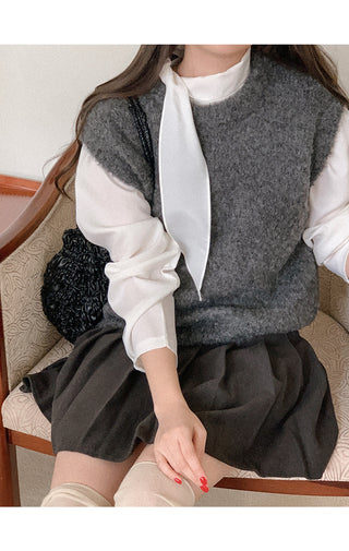 Boucle knit vest