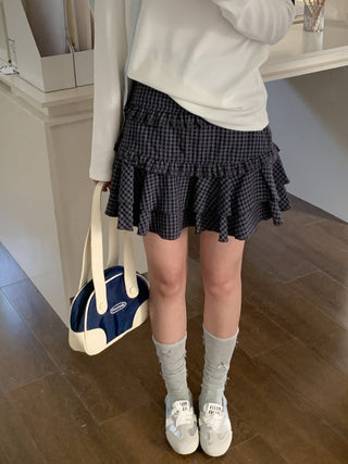 Korean contrast pleated Top