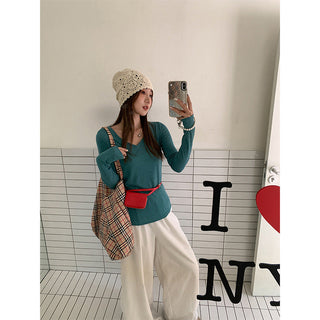 pure V-neck slim Top