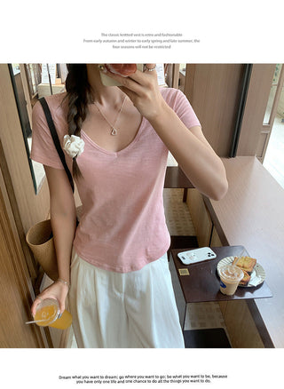 pink loose U-neck