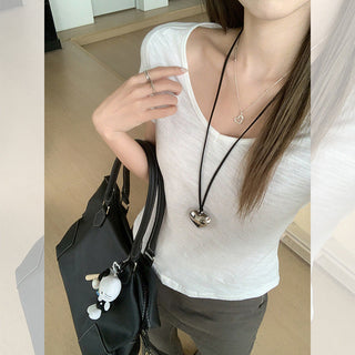 pink loose U-neck
