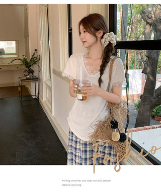 pure V-neck lace