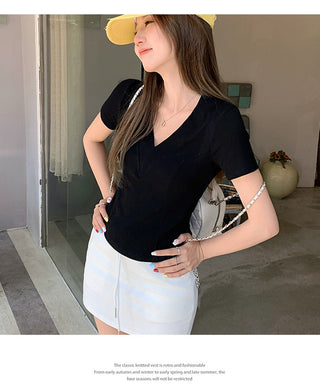 white V-neck fishbone Top