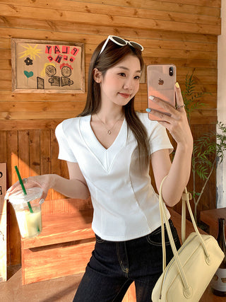 white V-neck fishbone Top