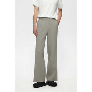 single pleated pants