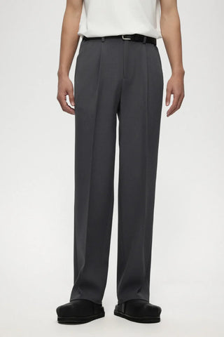 single pleated pants