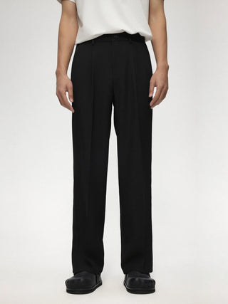 single pleated pants