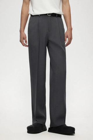 single pleated pants