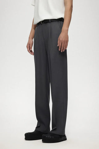 single pleated pants
