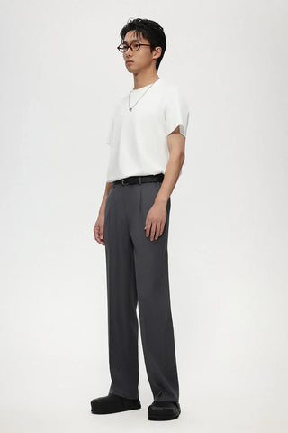 single pleated pants