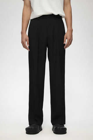 single pleated pants