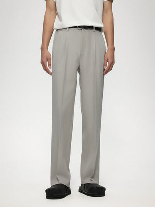 single pleated pants