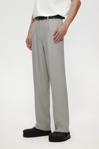 single pleated pants