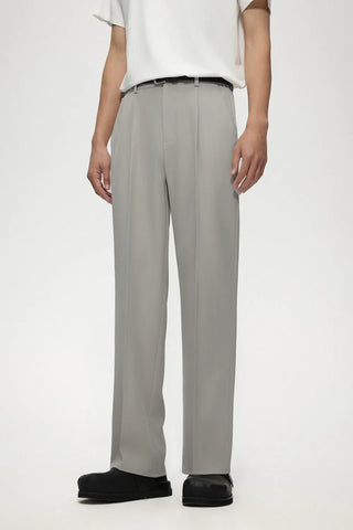 single pleated pants
