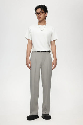 single pleated pants