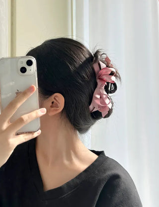 Ribbed satin king ribbon large acrylic hair clip