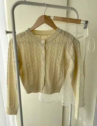 Cable knit semi-cropped round neck cardigan
