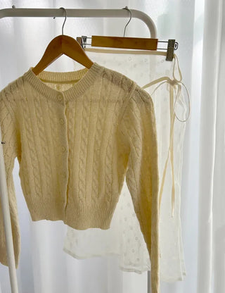 Cable knit semi-cropped round neck cardigan