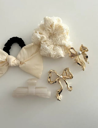 Melting Pearl Ribbon Mini Half-Up Metal Hair Clip