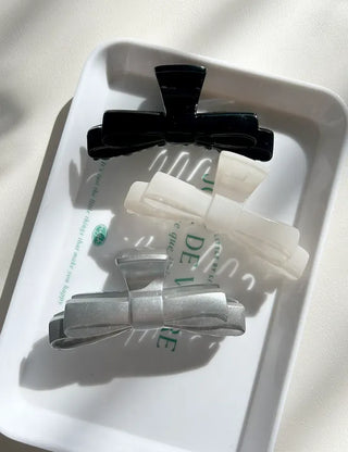 Acrylic double ribbon half-up mini hair clip