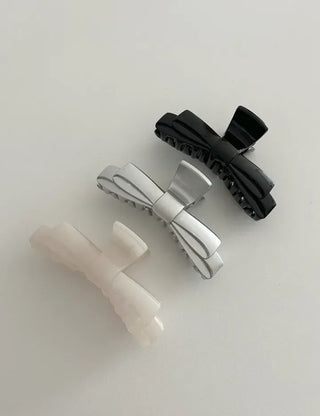 Acrylic double ribbon half-up mini hair clip