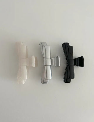 Acrylic double ribbon half-up mini hair clip