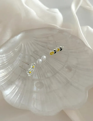 Set of 3 Yellow Spring Flower Pearl Mini Earrings