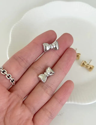 Metal Volume Ribbon Mini Fashion Earrings