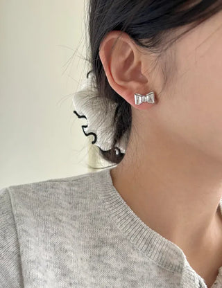 Metal Volume Ribbon Mini Fashion Earrings