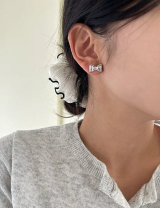 Metal Volume Ribbon Mini Fashion Earrings