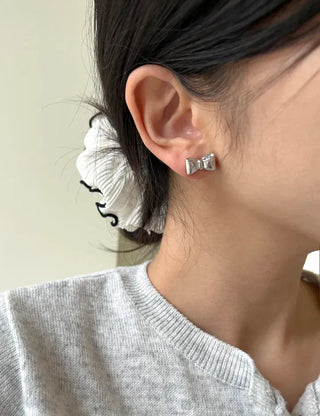 Metal Volume Ribbon Mini Fashion Earrings