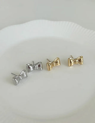 Metal Volume Ribbon Mini Fashion Earrings