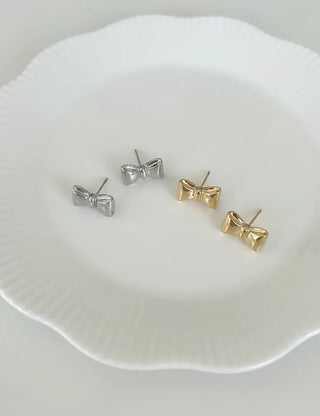 Metal Volume Ribbon Mini Fashion Earrings