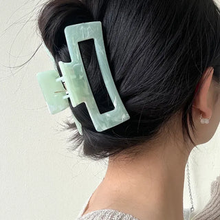 Type Milk Marble Large Claw Updo Hairpin