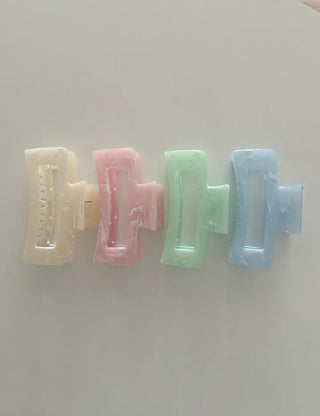 Type Milk Marble Large Claw Updo Hairpin