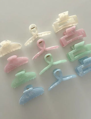Type Milk Marble Large Claw Updo Hairpin