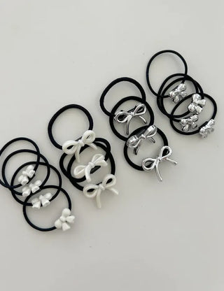 Set of mini elastic hair ties for children and girls.