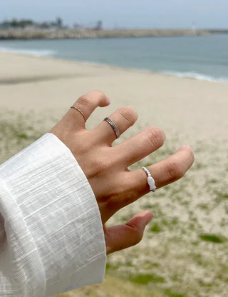 Fish bead ring, mother-of-pearl thread ring, layered set