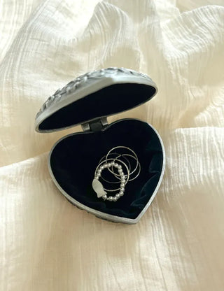 Fish bead ring, mother-of-pearl thread ring, layered set